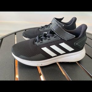 Adidas Duramo Sneaker ⚽️